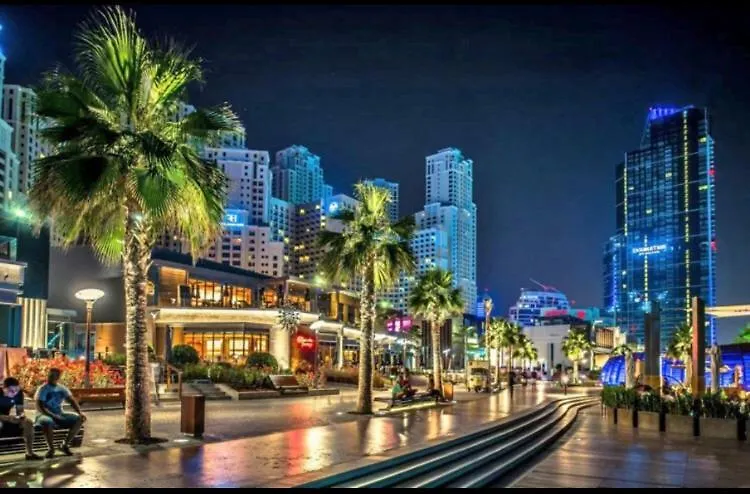 California Hostel Dubai Beach
