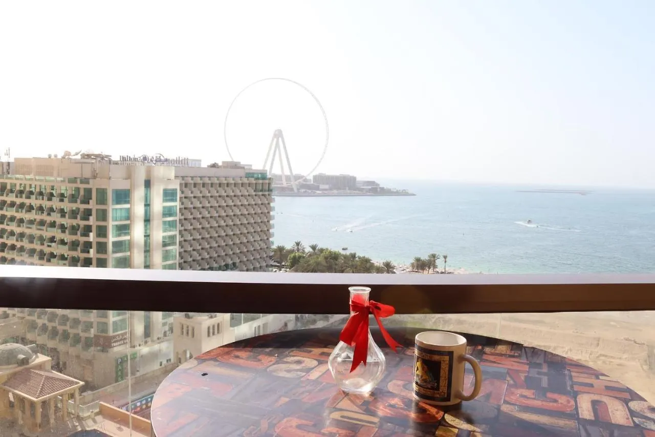 California Hostel Dubai Beach